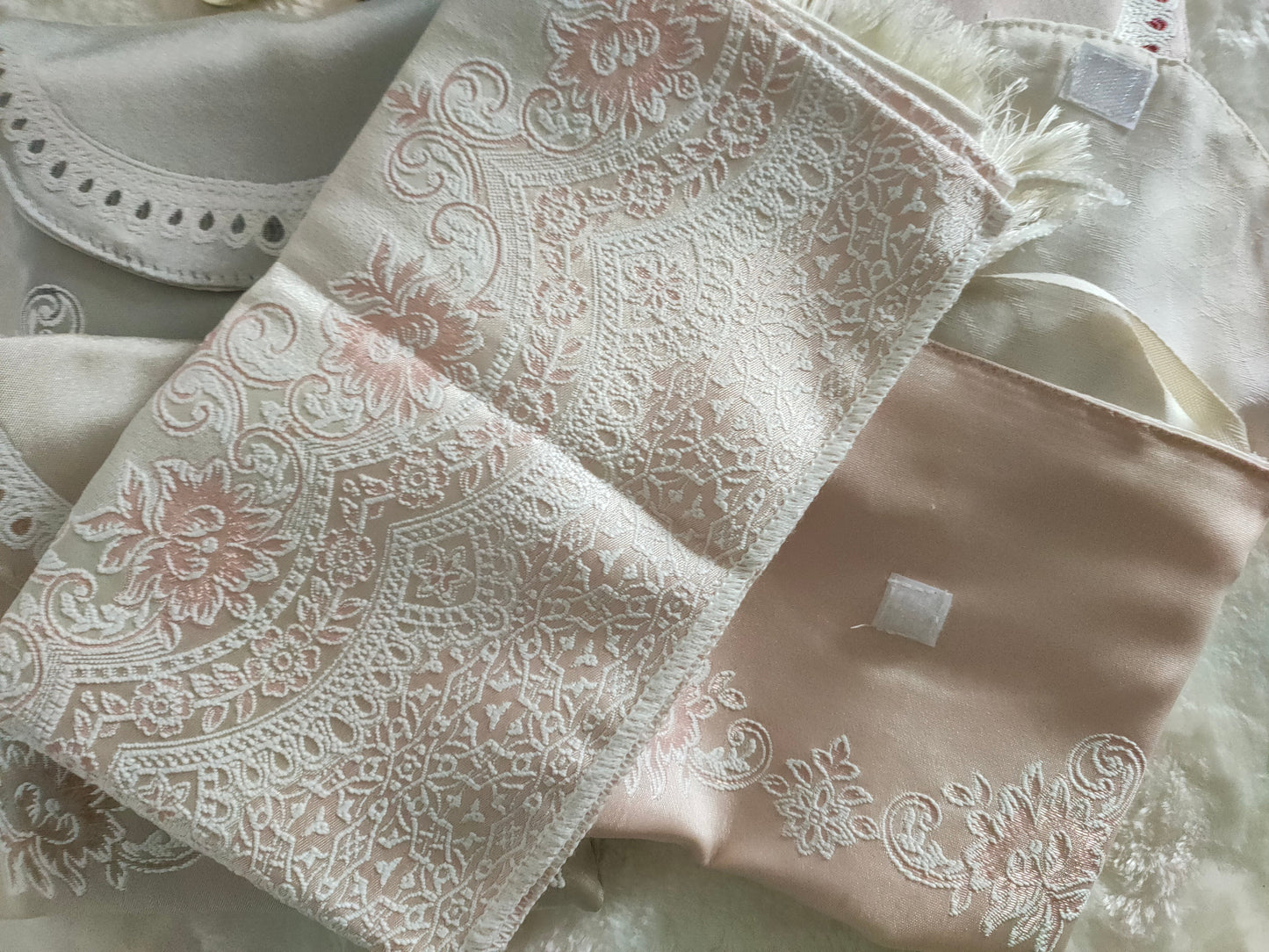 Tapis avec pochette AL FIL MAKTABA